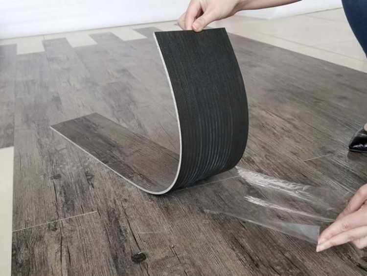 Độ dày sàn nhựa giả gỗ tự dán